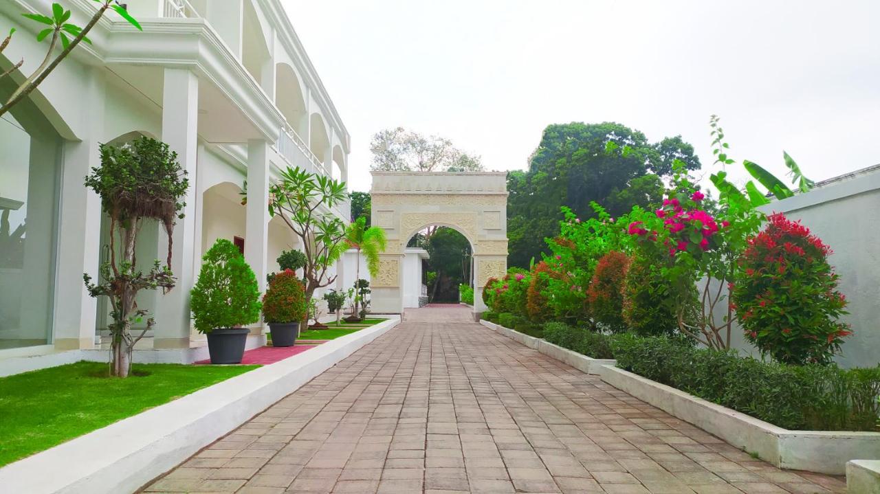 Puri Lovina Hotel Ngoại thất bức ảnh