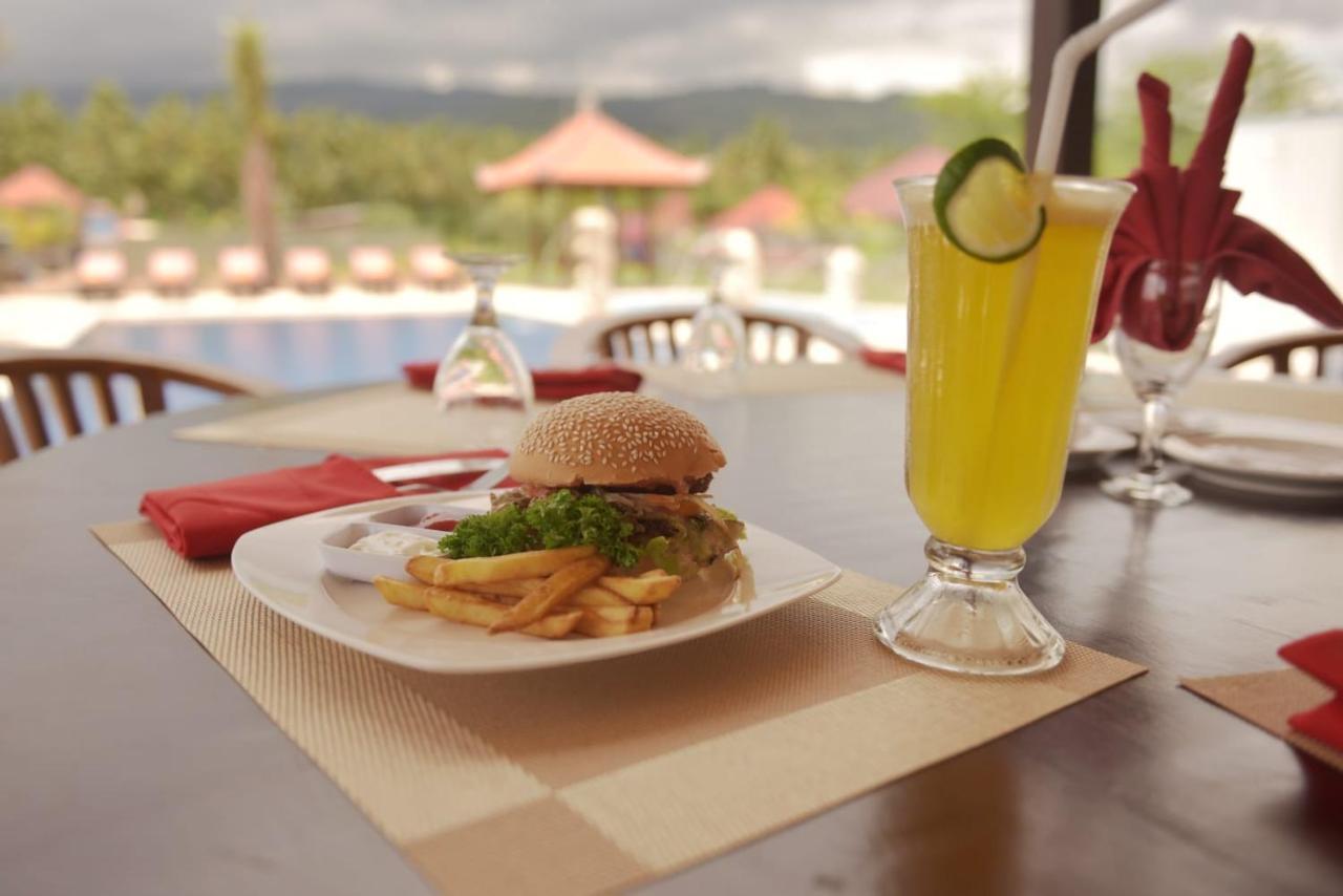 Puri Lovina Hotel Ngoại thất bức ảnh