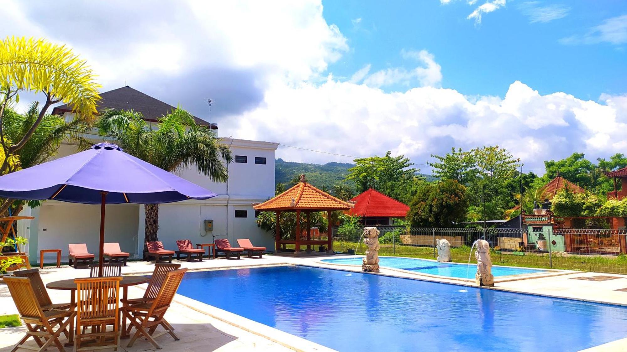 Puri Lovina Hotel Ngoại thất bức ảnh