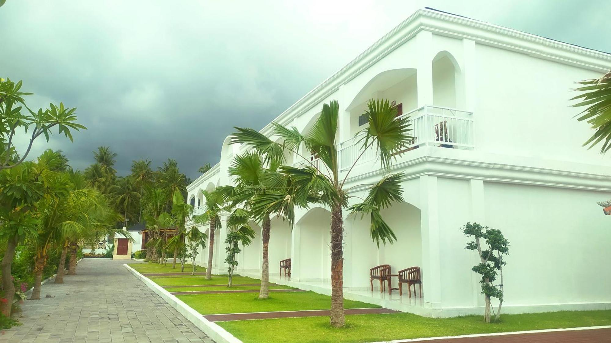 Puri Lovina Hotel Ngoại thất bức ảnh