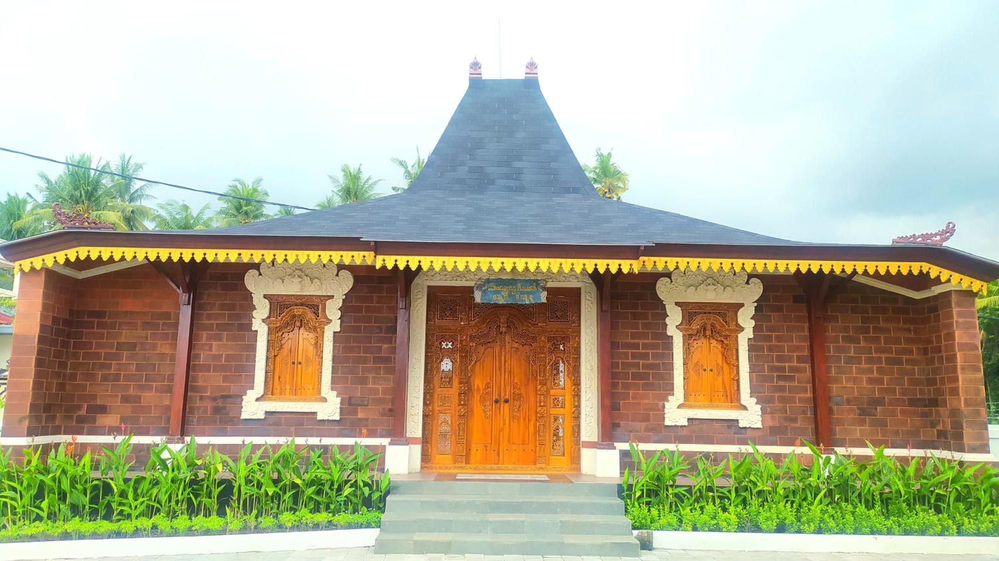 Puri Lovina Hotel Ngoại thất bức ảnh