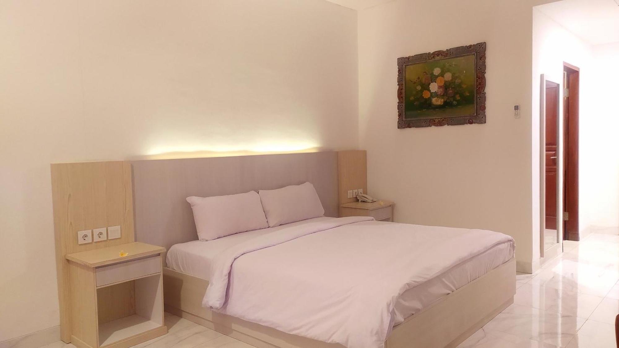 Puri Lovina Hotel Ngoại thất bức ảnh