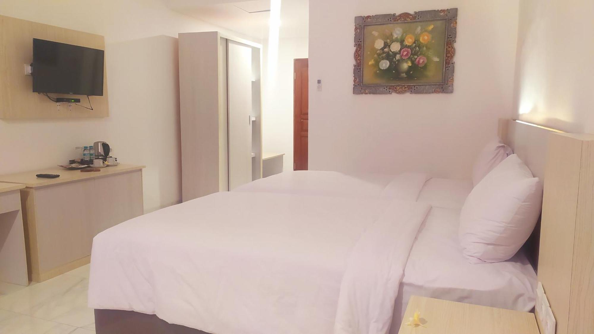Puri Lovina Hotel Ngoại thất bức ảnh