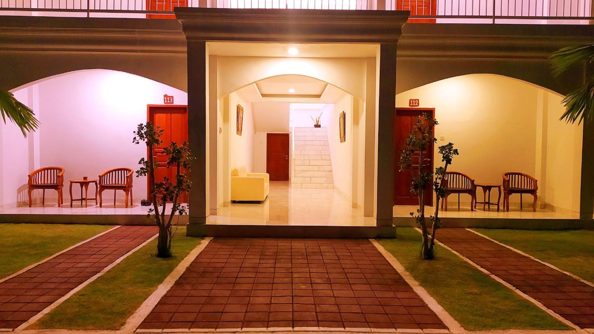Puri Lovina Hotel Ngoại thất bức ảnh
